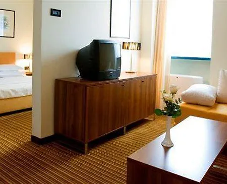 Hotel Laguna 3*